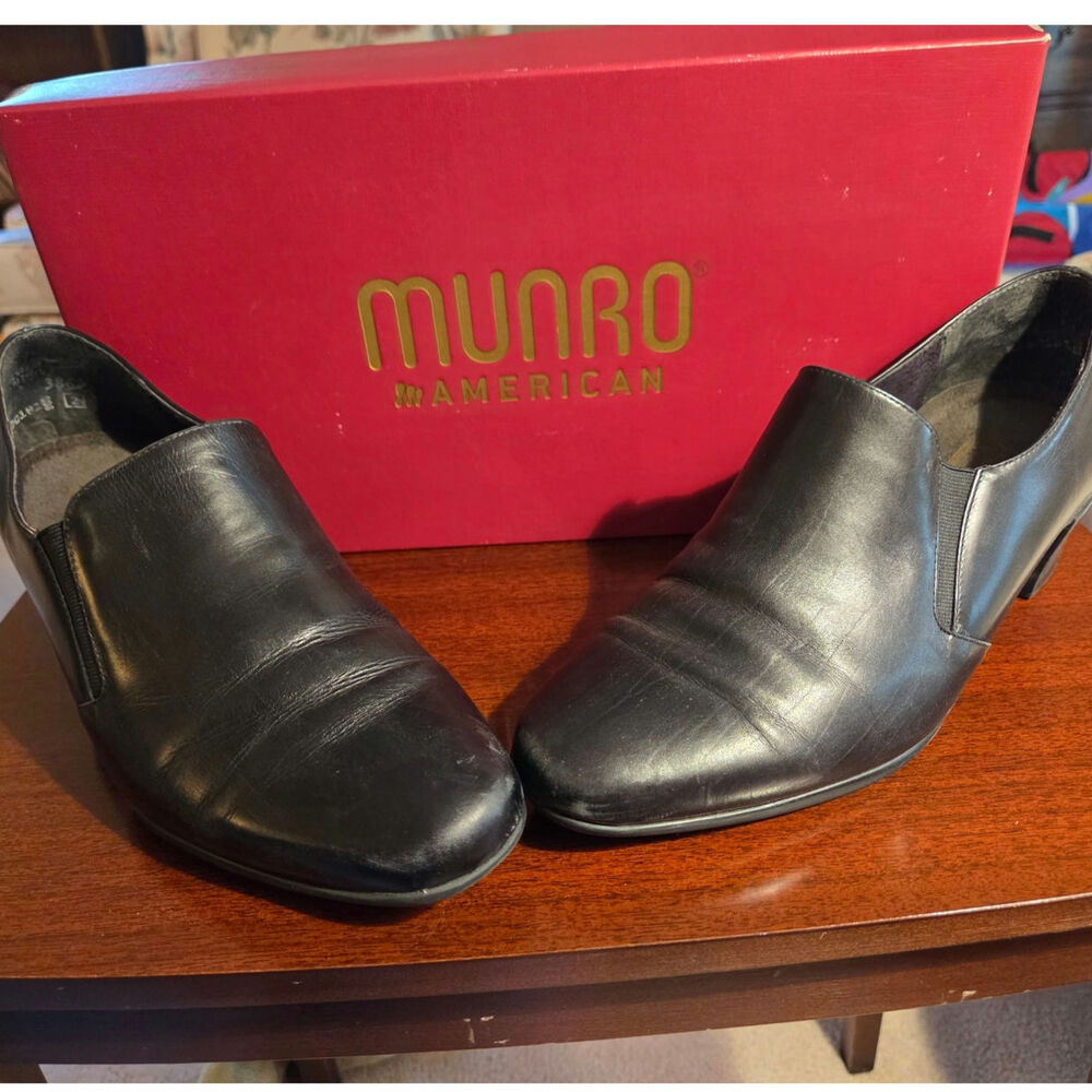 Munro American Tatum Black Leather Pumps Shoes 7 WW Extra Wide